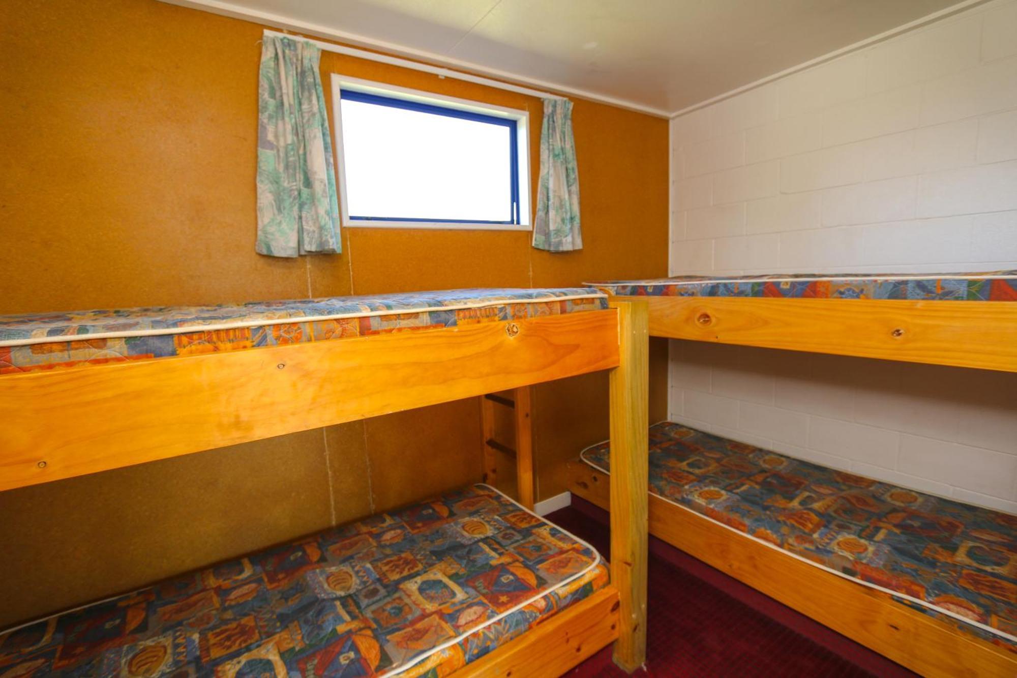 New Plymouth Top 10 Holiday Park Quarto foto