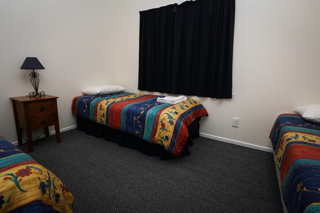New Plymouth Top 10 Holiday Park Quarto foto